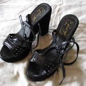 Envy Primrose heeled sandals